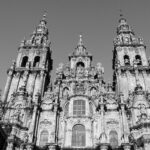 Cattedrale in bianco e nero. Cammino di Santiago di Compostela: arriviamo!
