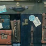 Come preparare il vostro bagaglio - vecchie valigie accatastate