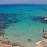 Dove andare alle Baleari 2023. Vista del mare e della spiaggia di Formentera.