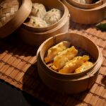 Cosa mangiare a Hong Kong: viaggio 2024. Dim sum con teiera.
